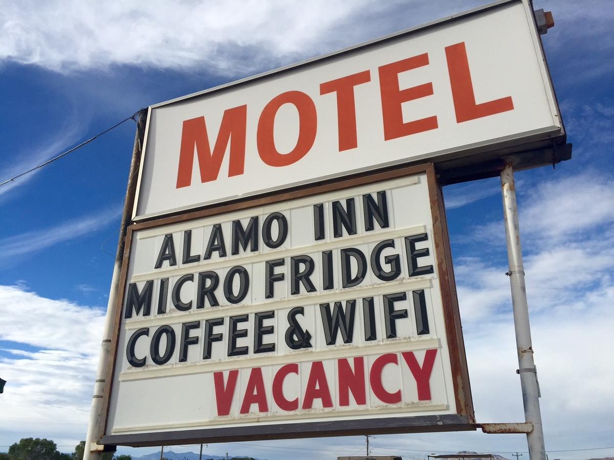 Motel Alamo Inn *